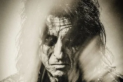 Vincent Furnier explica a separação entre sua identidade e Alice Cooper