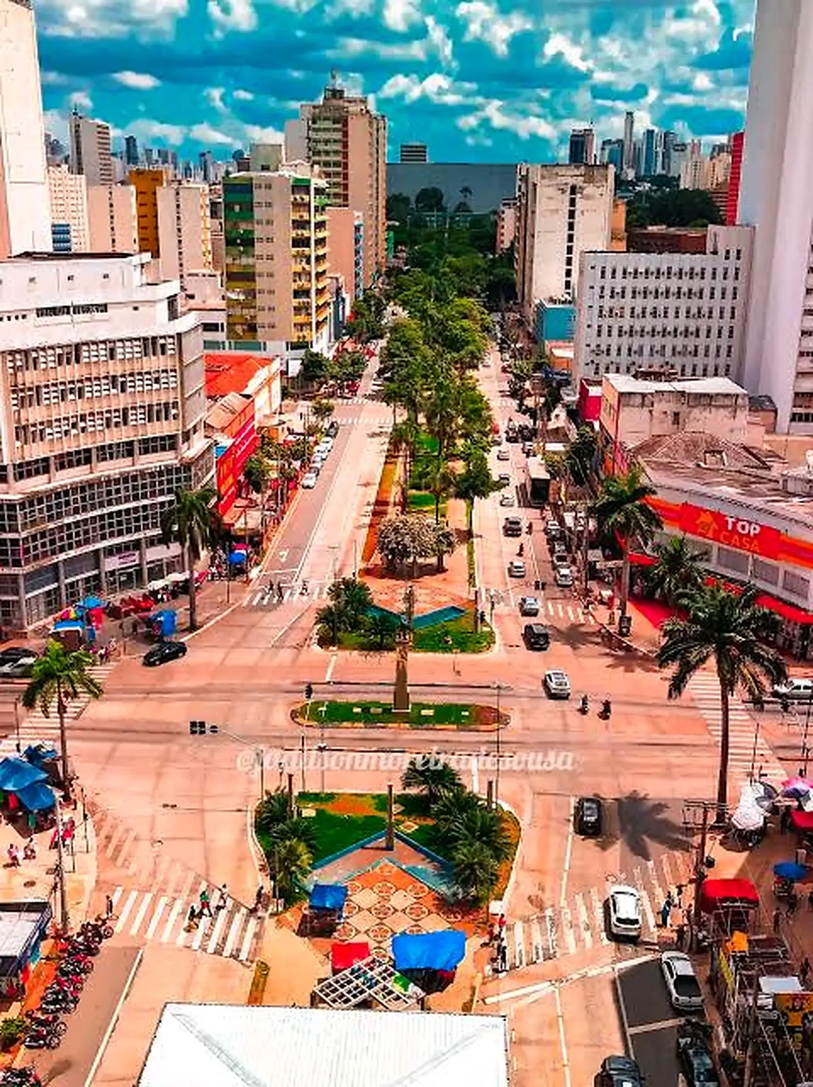 Como o plano de Goiânia conectou a Praça Cívica à antiga estação