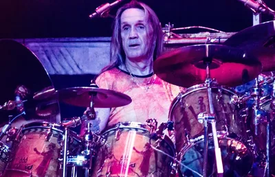 Nicko McBrain aceita voltar ao Iron Maiden se as novas músicas forem mais simples