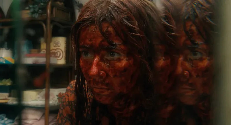 Peacock apresenta novas imagens de ‘Crystal Lake’, série anterior a ‘Sexta-Feira 13’