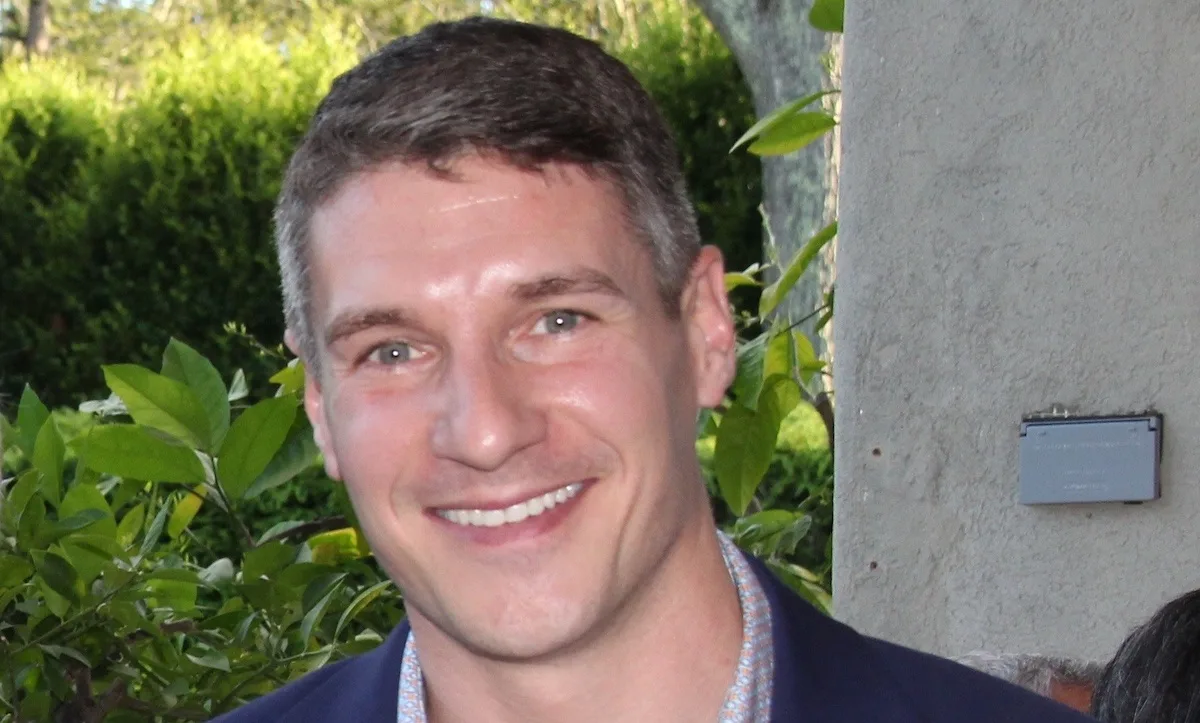 Chris Gallant confirma ensaio BDSM e rejeita uso político da vida privada