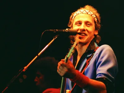 “Going Home” nasceu de uma execução simples e virou marca de Mark Knopfler
