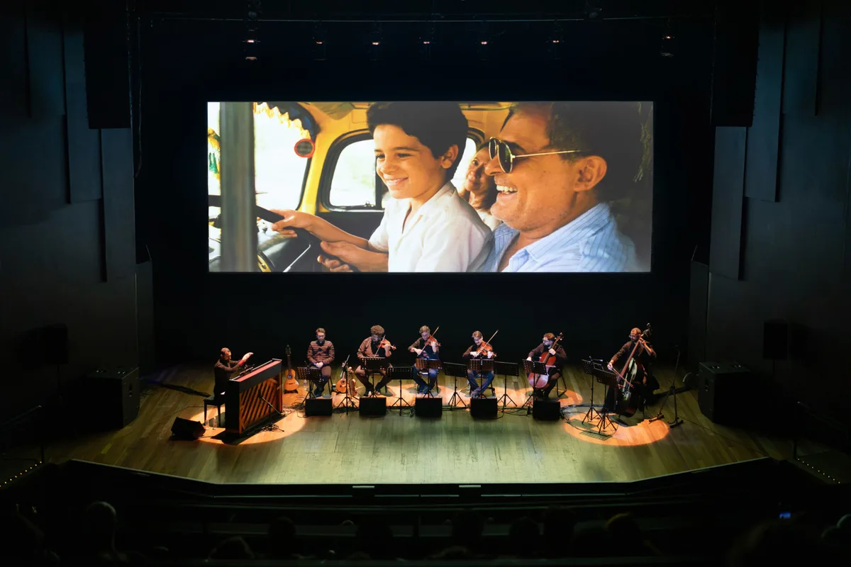 CineBH leva trilha ao vivo de “Central do Brasil” à tela com Vinícius de Oliveira