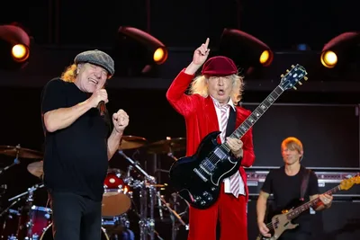AC/DC cancela show em Nova Jersey por condições climáticas severas