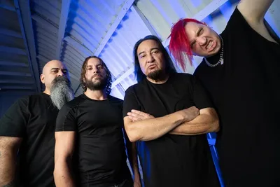 Milo Silvestro explica influência de Burton C. Bell no novo Fear Factory