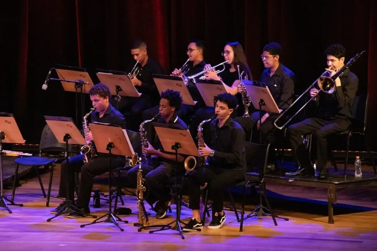Big Band Basileu França faz concerto gratuito sobre mudanças na escuta musical