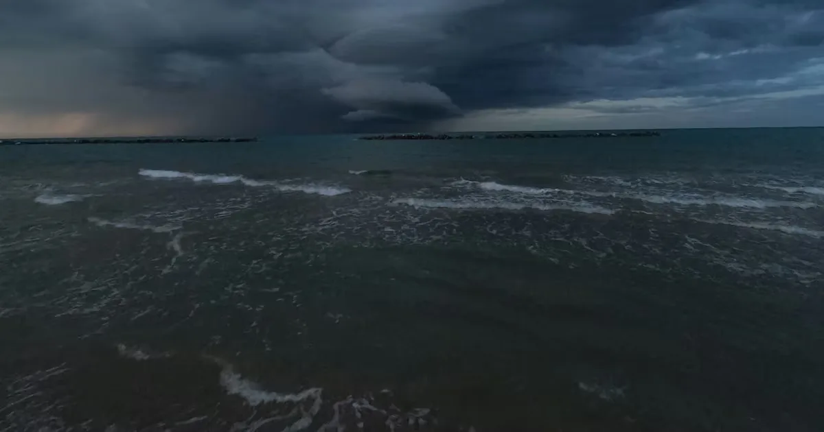 Ciclone amplia risco de tornados e mantém chuvas no Sul e em outras regiões