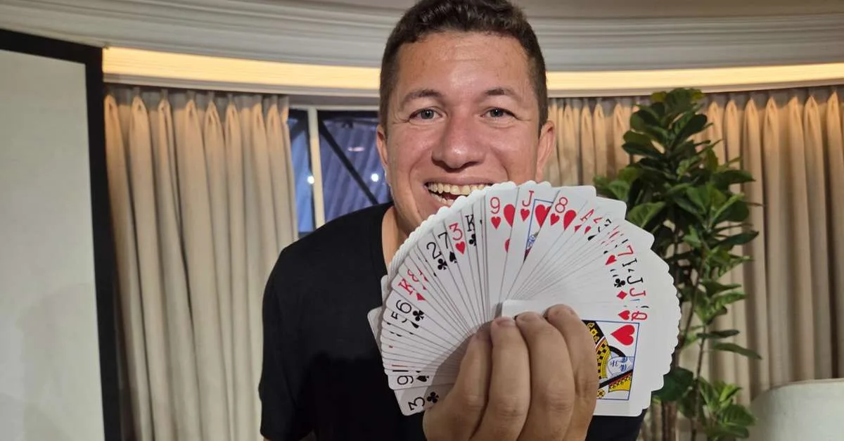 Fábio Martins preserva o encanto da mágica em Belém