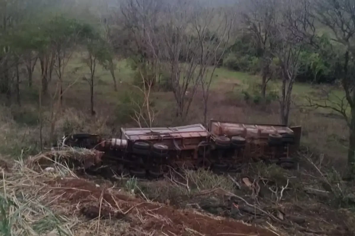 Caminhoneiro é preso após colisão que matou três pessoas em Goiás
