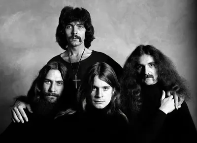 Tony Iommi explica por que o som do Black Sabbath era difícil de reproduzir