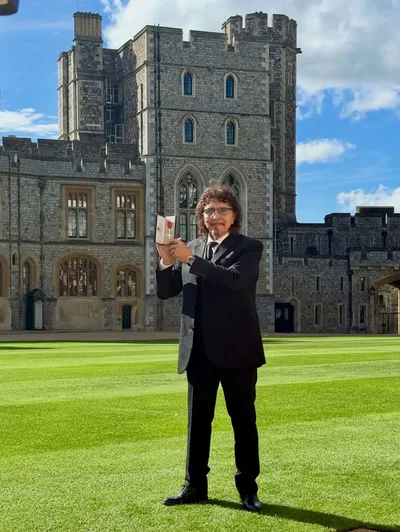 Tony Iommi recebe honraria britânica por carreira e ações beneficentes