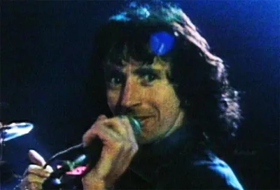 Brian Johnson assumiu a escrita do AC/DC após a morte de Bon Scott