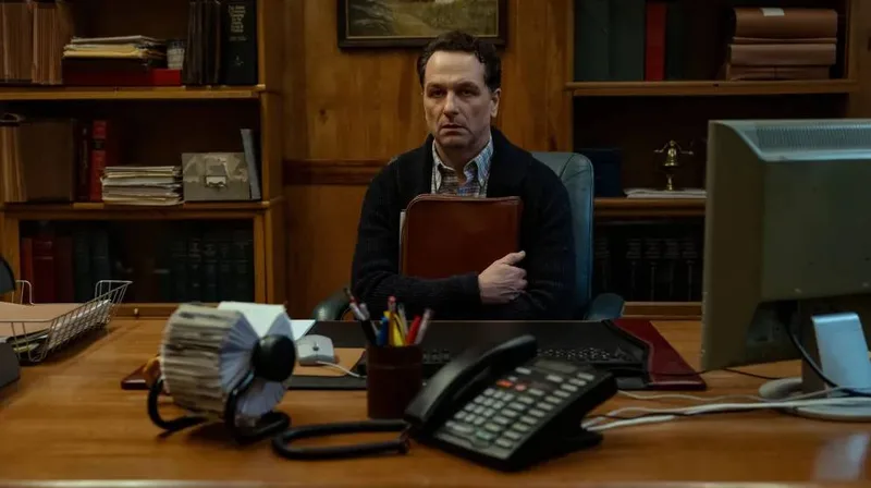 Matthew Rhys e elenco de “O Segredo de Widow’s Bay” vencem no Emmy 2026