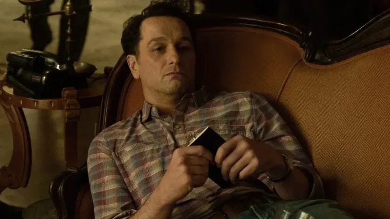 Matthew Rhys amplia feito no Emmy com vitórias em duas categorias