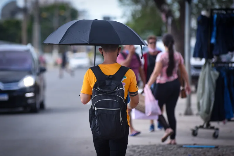 Inmet emite alerta de tempestades para Goiânia e áreas do Centro-Oeste