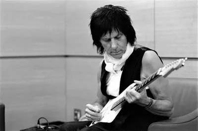 Jeff Beck revelou os guitarristas que mudaram sua escuta musical