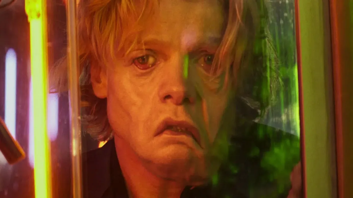 Novo filme do DCU, ‘Cara-de-Barro’ recebe cartazes internacionais