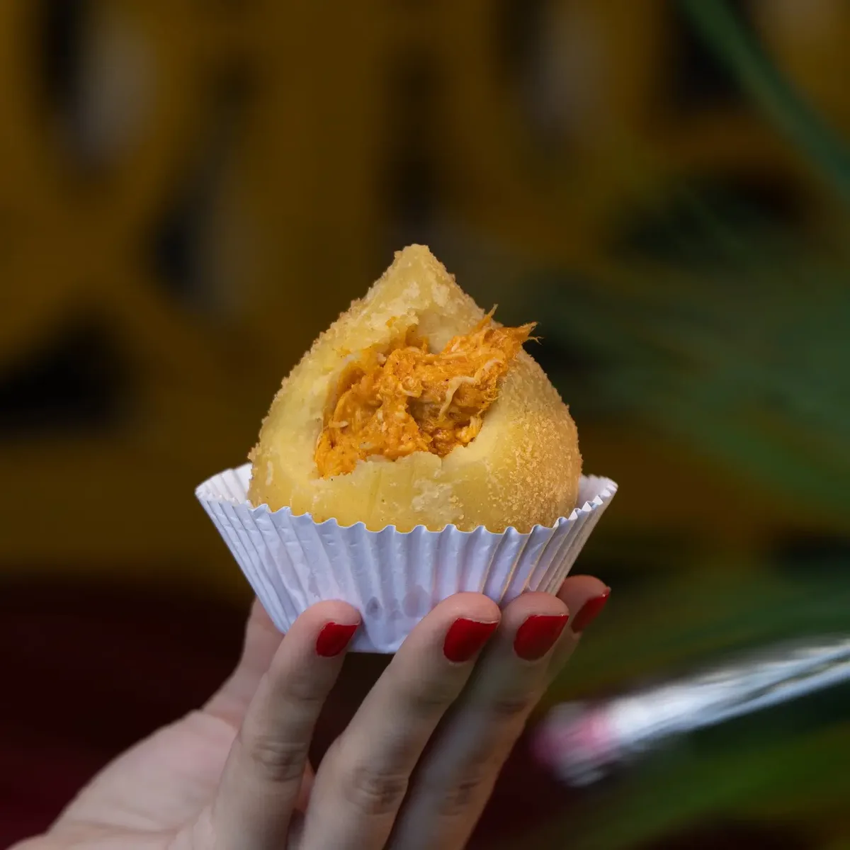 Coxinhas em Goiânia reúnem sabores goianos, receitas artesanais e opções gigantes