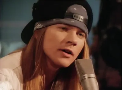 Guns N’ Roses lançou versões diferentes de “Don’t Cry” nos dois discos de 1991