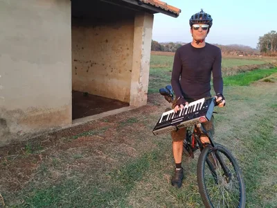 Fábio Laguna percorre o Caminho Velho da Estrada Real de bicicleta