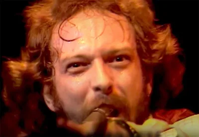 Jethro Tull transformou artefato de sex shop em pegadinha de palco