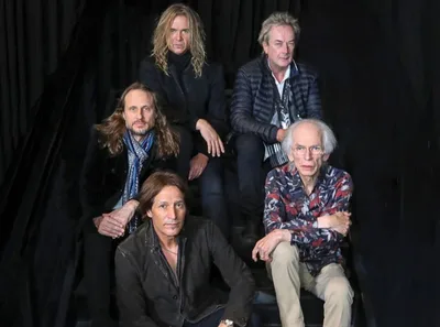 “Machine Messiah” conecta Yes, Dream Theater e Sepultura