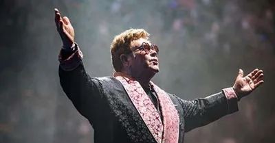 Elton John resgata gravação de Sacrifice em show no Rio de 1995