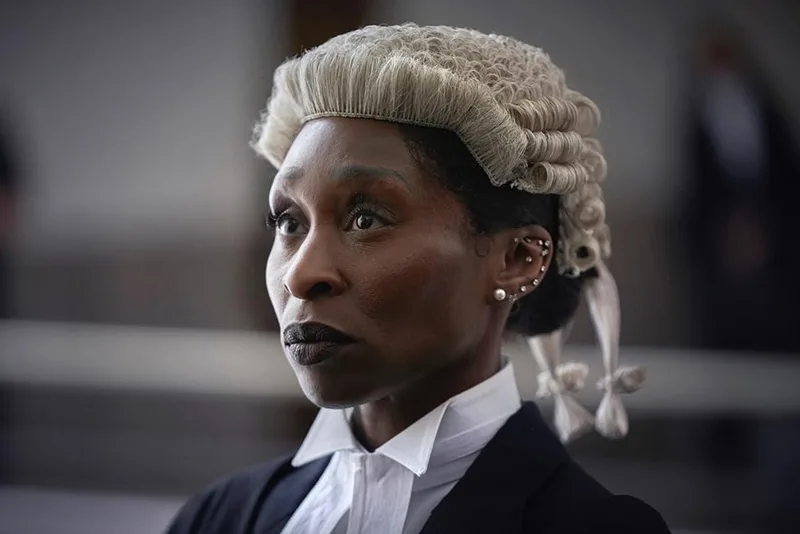 ‘Prima Facie’ apresenta Cynthia Erivo em drama sobre uma advogada em crise