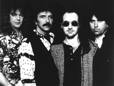 Crítica à bateria encerrou reunião do Black Sabbath com ameaça de Cozy Powell