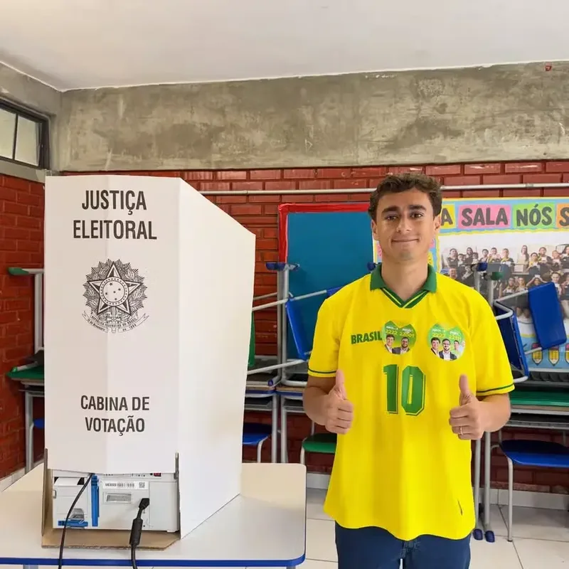 Nikolas Ferreira supera marcas de Eduardo Bolsonaro e Enéas na Câmara