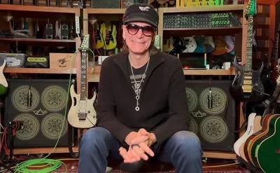 “Heartbreaker” levou Steve Vai a decidir que seria guitarrista
