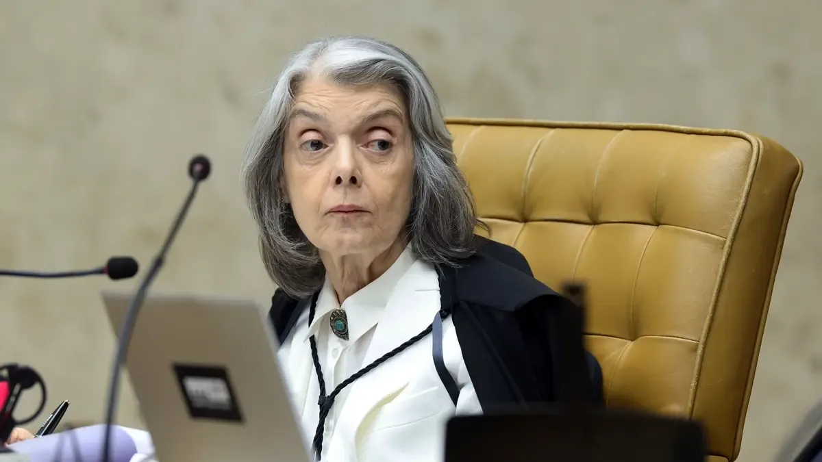 Voto de Cármen Lúcia deixa empate no STF sobre casos de Moraes e Mendonça