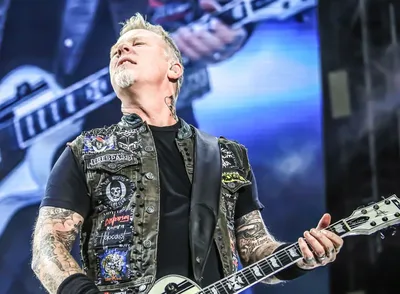 James Hetfield aponta Tony Iommi como sua principal influência nos riffs