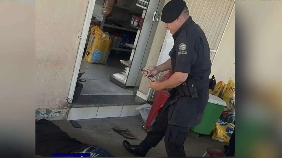 Homem é preso após ataque a tiros contra quiosque em Iporá