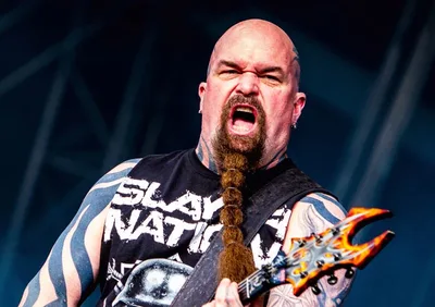 Undisputed Attitude levou o Slayer ao punk e ao hardcore em meio à ascensão do pop punk