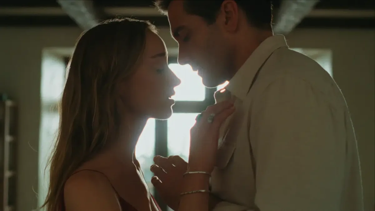 ‘Vestígios’ combina romance e mistério em novo filme de M. Night Shyamalan