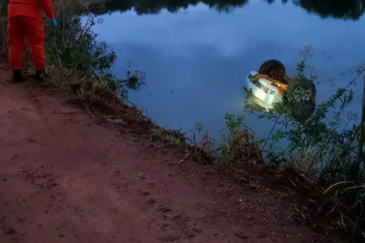Remoção de carro revela morte de homem em represa de Morrinhos