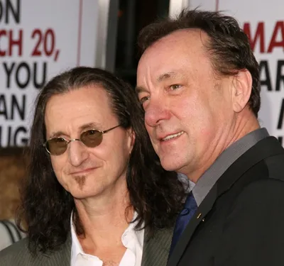 Geddy Lee destaca equilíbrio entre complexidade e elegância do Yes