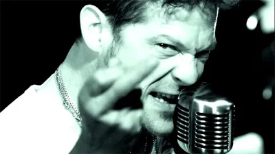 Jason Newsted relembra estranhamento ao ouvir “St. Anger” no rádio
