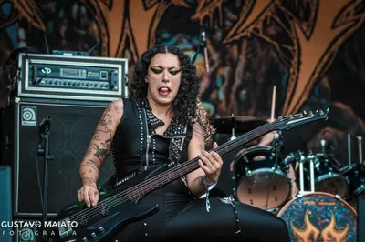 Fernanda Lira revisita post de 2011 e fala sobre conexão com fãs