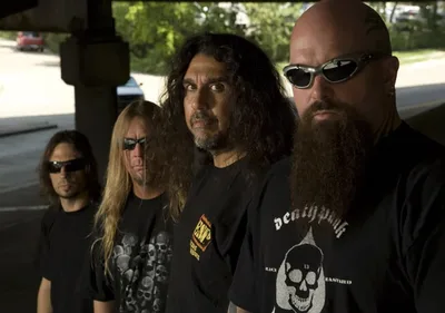 Scott Ian relaciona “Angel of Death” à abordagem histórica de Jeff Hanneman