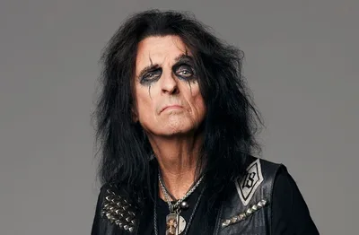 Alice Cooper relata que o crack quase tirou sua vida