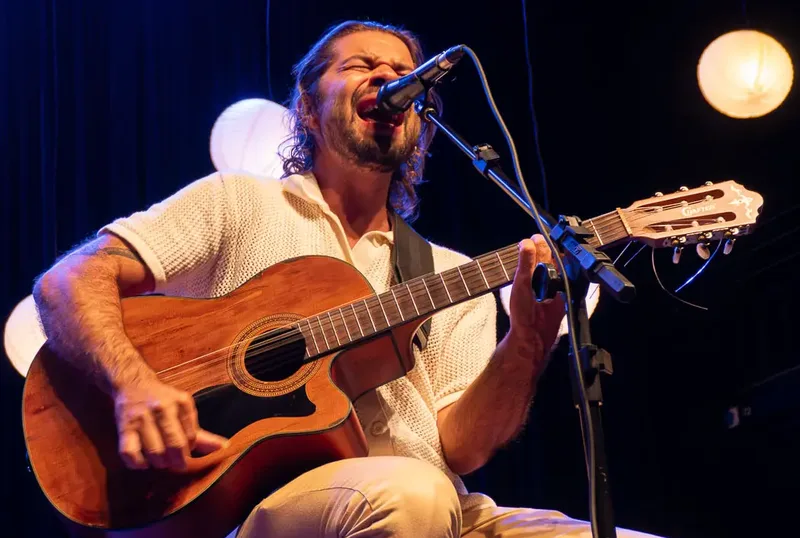 Show gratuito em Goiânia cruza repertório de Bocão com Leandro & Leonardo