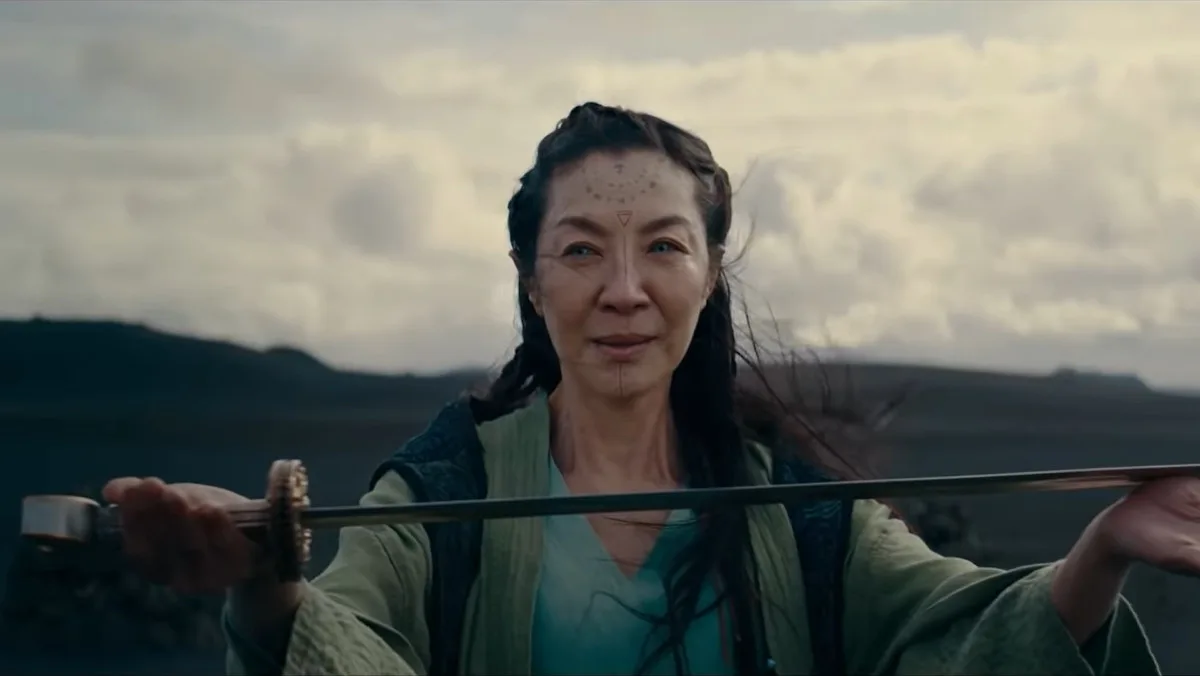 Roshan Sethi prepara filme de ação com Michelle Yeoh para 2027